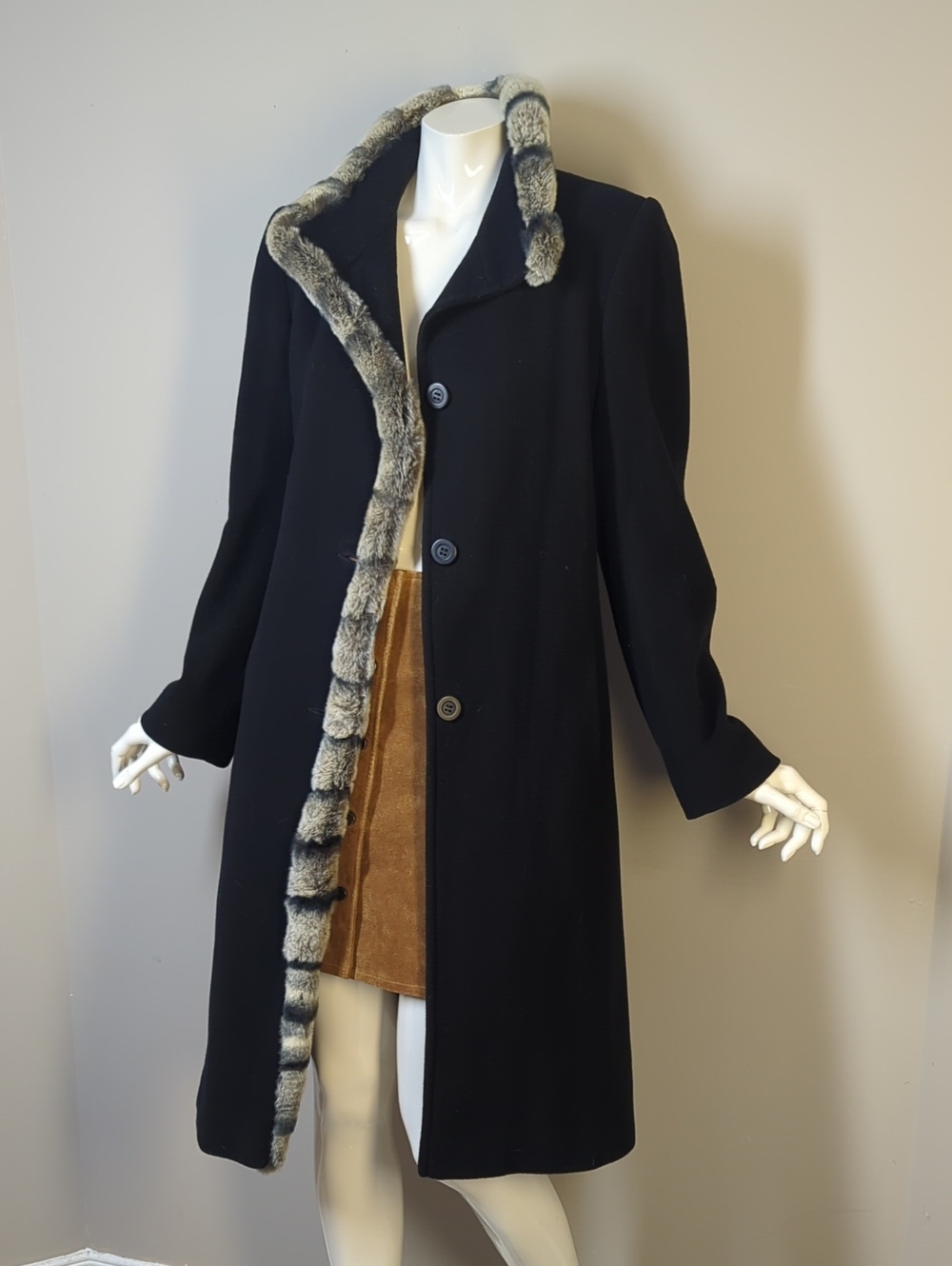 Vintage Wool Cashmere Black Coat Fur Trim